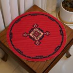 رومیزی دایره‌ای طرح لاله